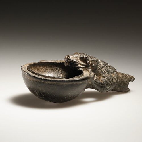 A Lion Bowl with Handle